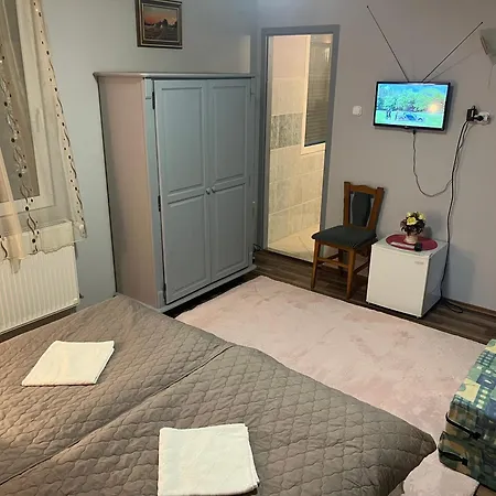 Kuruc Panzio Kossuth Utca 25e Bed & Breakfast Tarpa