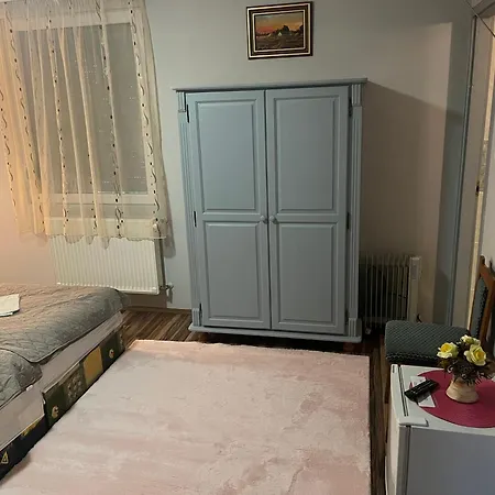 Kuruc Panzio Kossuth Utca 25e
