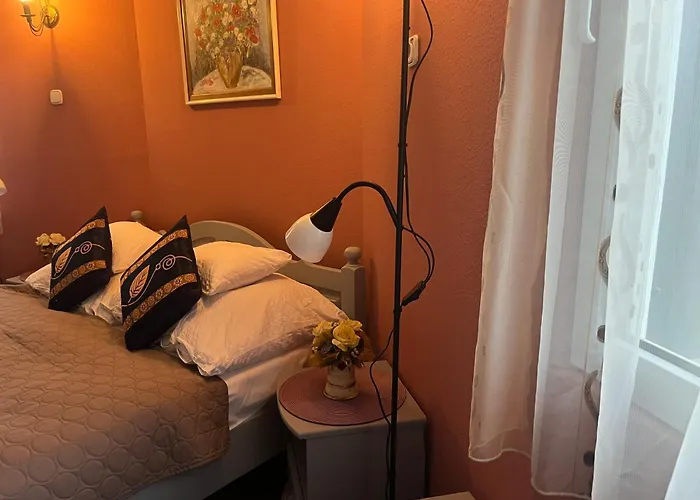 Kuruc Panzio Kossuth Utca 25e Tarpa